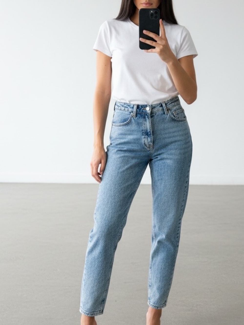 Zara High Rise Tapered Mom Jeans Button Fly Distressed Blue Stonewash Size 30